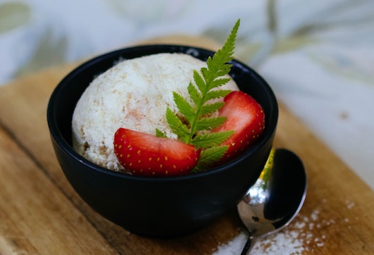 ice cream with strawberries